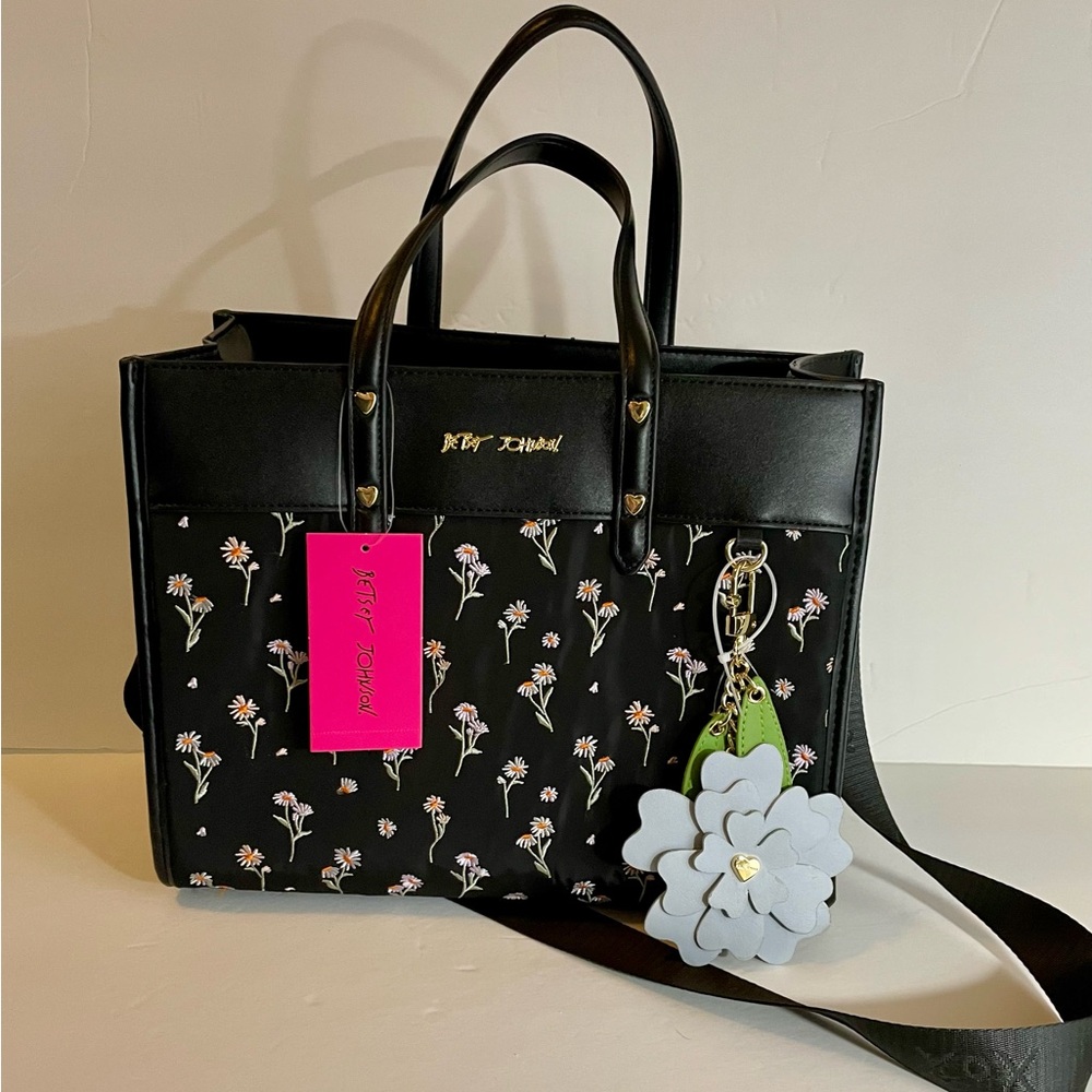 Betsey Johnson NWT Black Daisy Tote